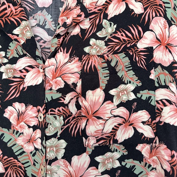 Aritzia Floral Cuban Collar Buttondown - Picture 4 of 7